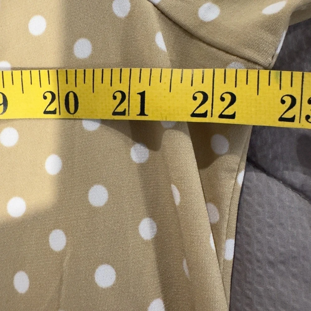 Vince Camuto Polka Dot Ruffle Sleeve Blouse Women's Large Tiered Statement Top - Picture 7 of 7